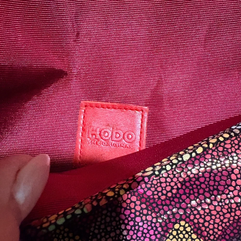 HOBO Colorful Patterned Women's Clutch - Picture 3 of 6